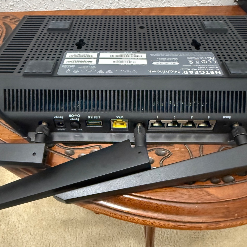NETGEAR Nighthawk‎ AC1900 Smart Wi-Fi Router Gaming/Streami, R7000 - Picture 5 of 5